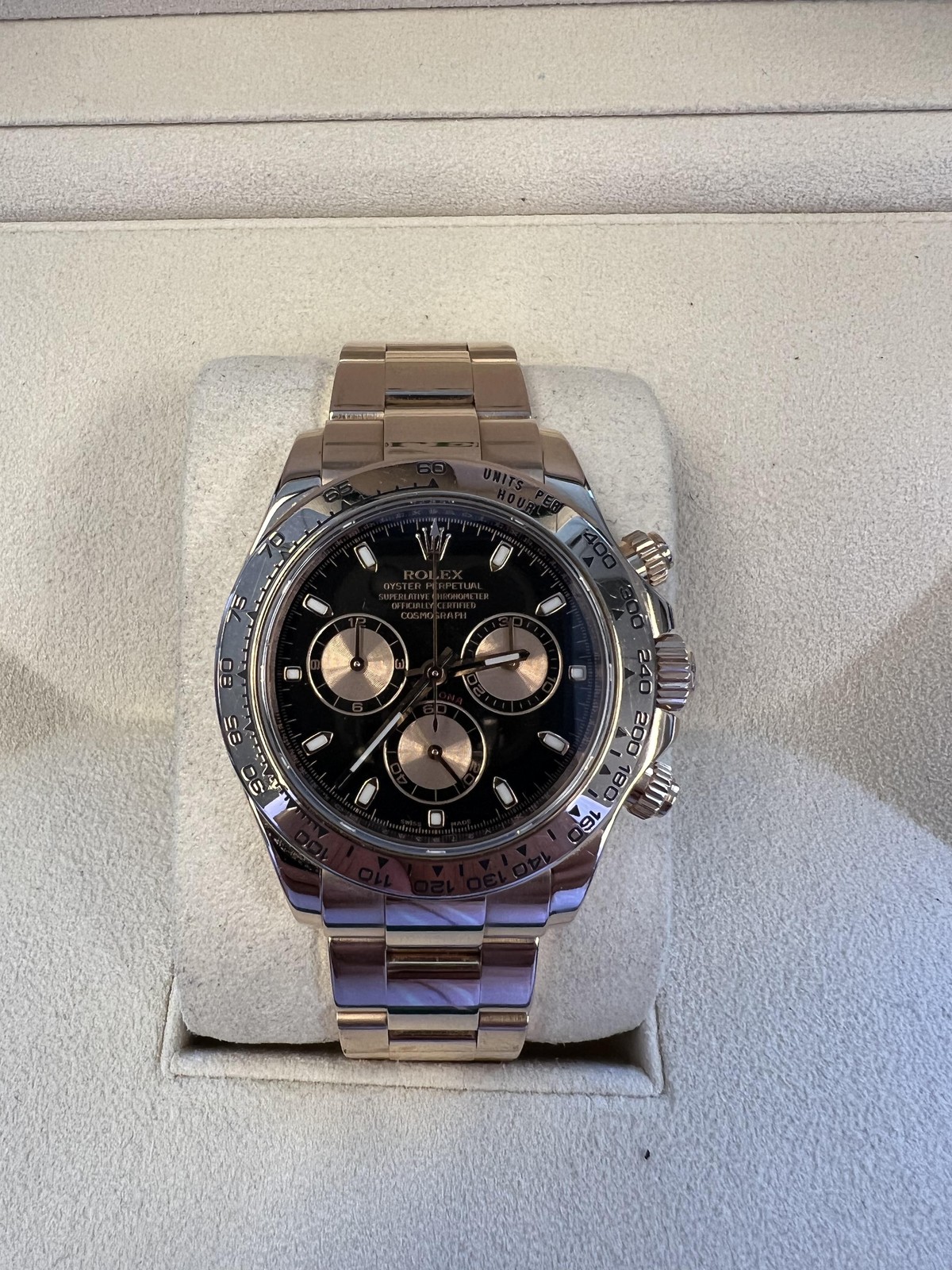 Rolex Daytona Rose Gold Black Dial Mint Condition with Box Papers and Service Card