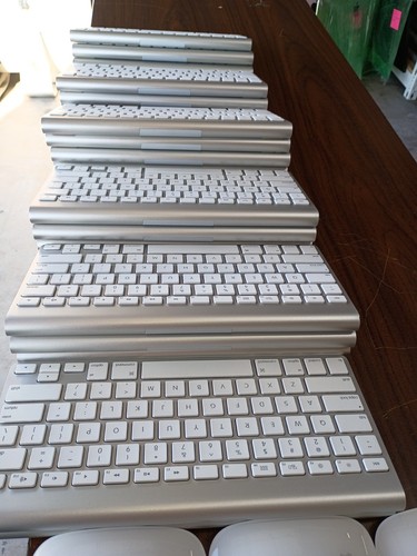 Apple Lot Of Magic Mouse A1296 17 & Magic Keyboards A1314 18 Tested,Cleaned,Disn - Afbeelding 21 van 24