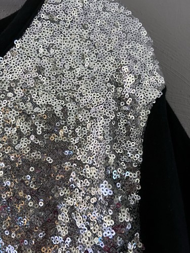 NEW Las Vegas T-Shirt Women's L/XL Black w/ Silver Sequins Stretch MGM *read - Picture 5 of 7
