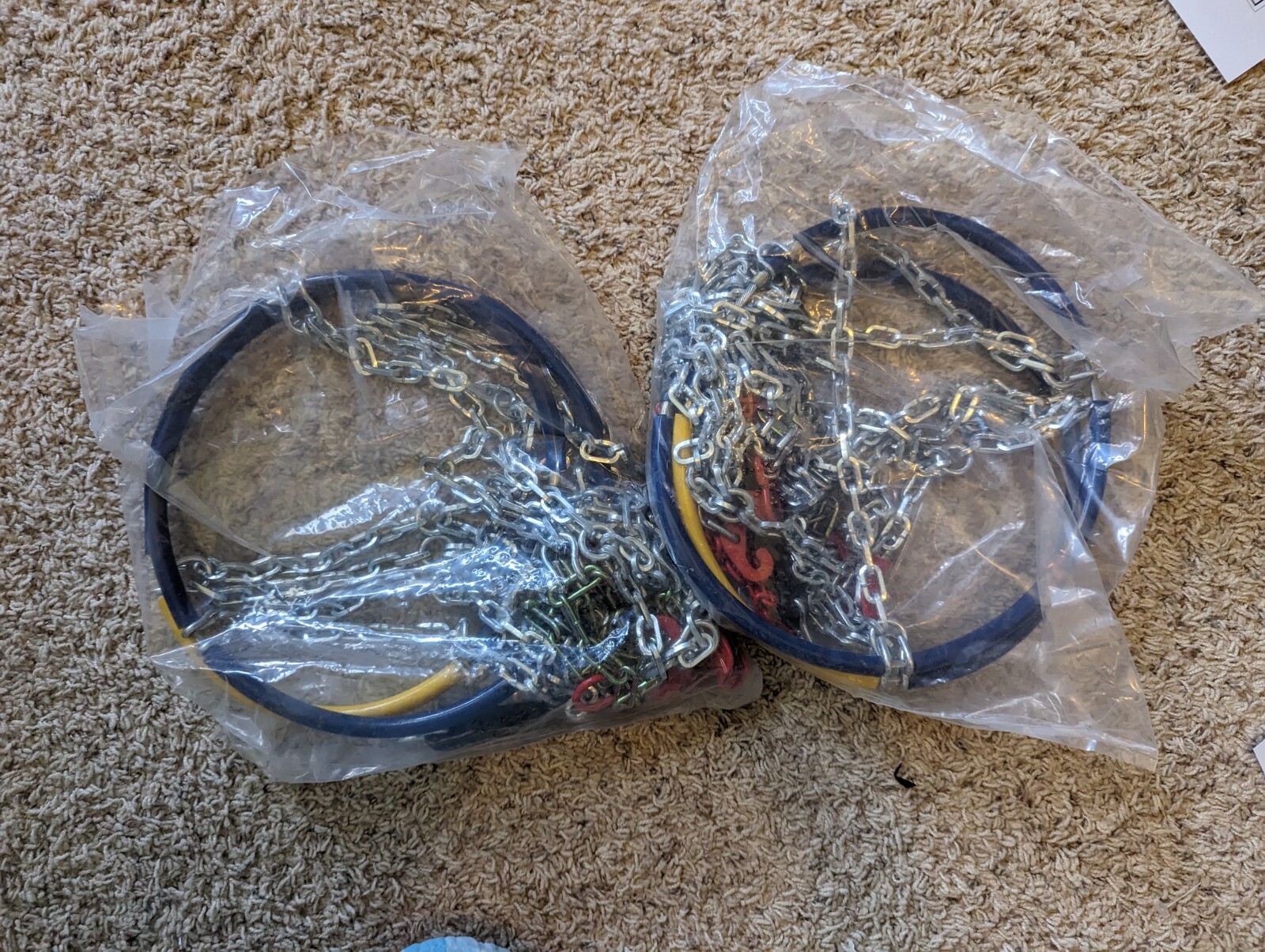 Tire chains Les Schwab passenger car light truck/suv tire chains new