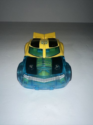 Playskool Heroes: Transformers Rescue Bots #33071 Bumblebee 2010 - Picture 11 of 15