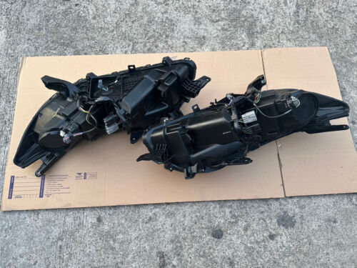 Perfect 2016-2020 Mitsubishi Pajero Shogun sport Headlight Left Right Pair - Picture 14 of 14
