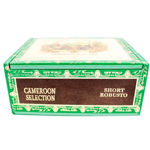 Caja de cigarros de madera vacía New World corta robusta Camerún 5,5" x 4,5" x 2,5" - Imagen 5 de 12