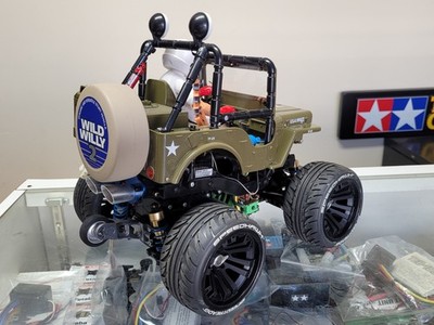 Full Custom Tamiya 1/10 R/C Wild Willy 2 Jeep + ESC Servo Spektrum