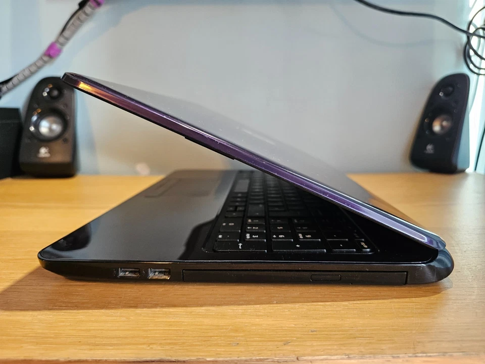 15" HP 15-g259sa AMD A6 Quad 2.0GHz 8GB 240GB SSD Purple Windows 10 Laptop - Image 3 of 4