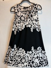 PAPAYA Women’s Round Neck Black & White Floral Sleeveless Short Dress Size Med