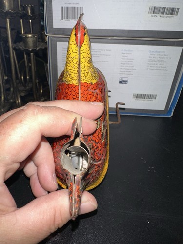 Vintage BALDWIN MFG CO Tin Litho LITTLE RED HEN Wind-up Clucking Chicken § - Picture 4 of 10