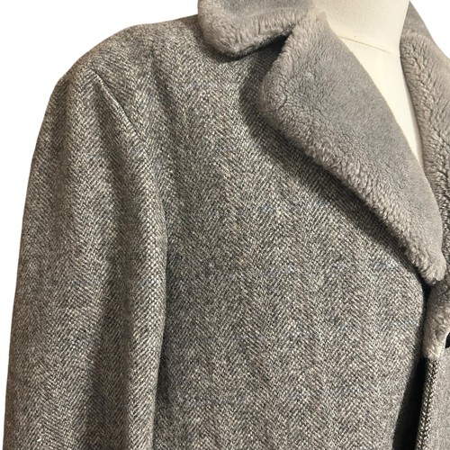 Vintage Pendleton 100% Wool Long Over Coat Mens 44 Herringbone Faux Fur Collar - Picture 3 of 17