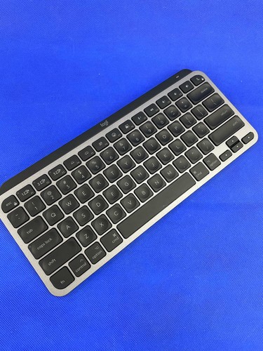 Klawisze Logitech MX Mini dla komputerów Mac minimalistyczna klawiatura bezprzewodowa - space grey - Zdjęcie 2 z 8