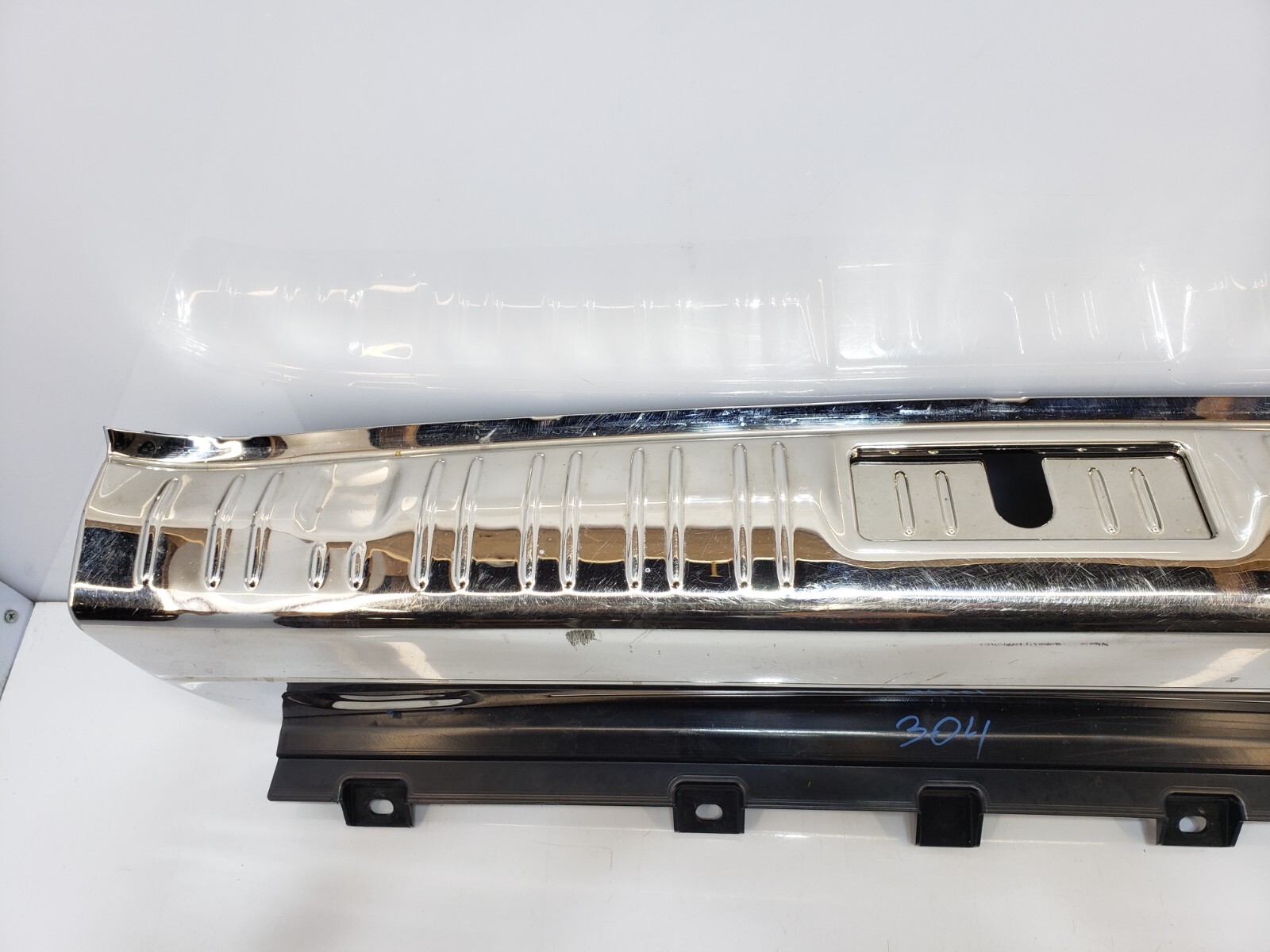 ✅ 10-14 OEM Rolls Royce Ghost RR4 Rear Trunk Loading Sill Cover Trim Panel NOTE*