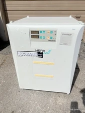 HERAEUS HERA CELL HERACELLCO2 WATER JACKETED INCUBATOR S/N 40211229