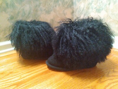 BearPaw Boo Black furry boots big kids sz