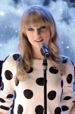 Alice and Olivia Women’s Celyn Black Sequin Polka Dot Cream Sweater Size XS