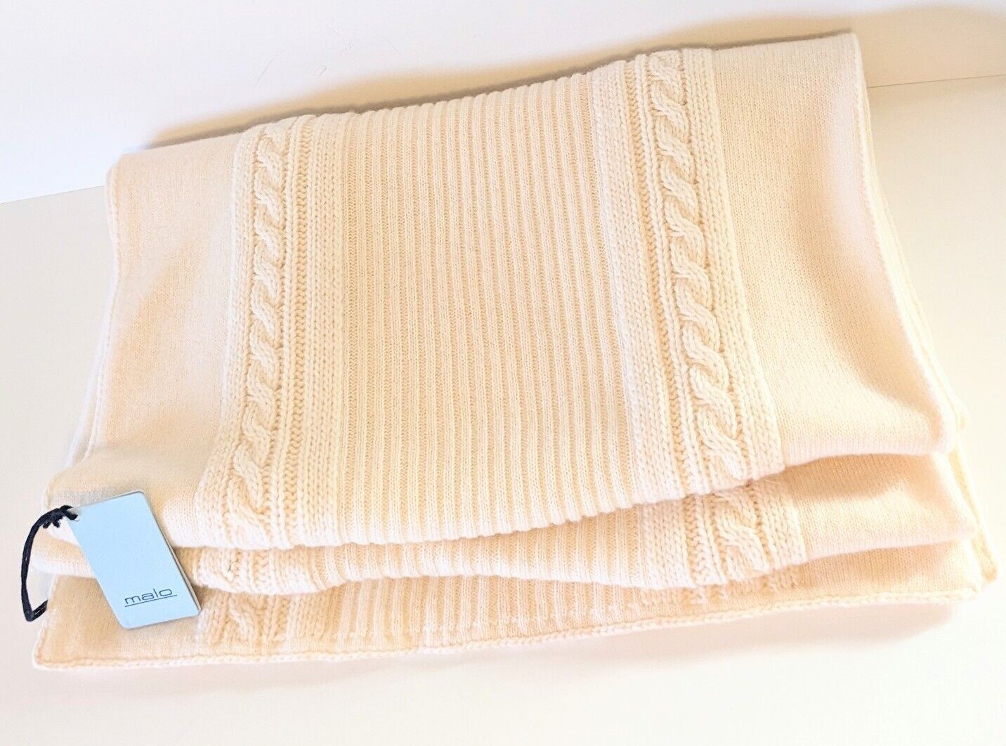 Malo Rectangle Wrap Cashmere Scarf Ivory Cable Knit New with Defect