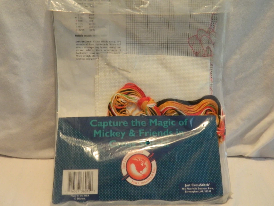 C-25 NEW MICKEY UNLIMITED COUNTED CROSS-STITCH KIT “PLUTO IN THE DOG HOUSE” - Image 4 of 4