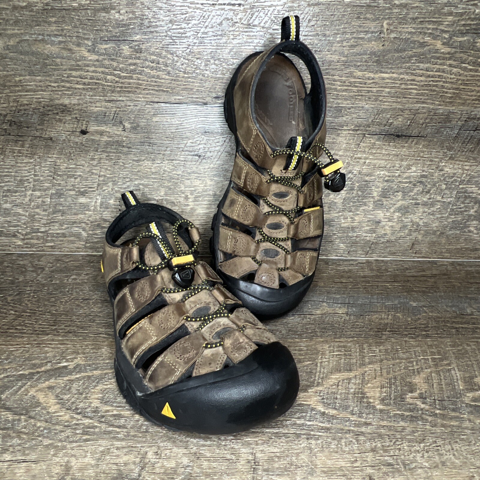 Sandali da trekking da uomo taglia 7 5 Keen Newport H2 impermeabili in pelle marrone D3