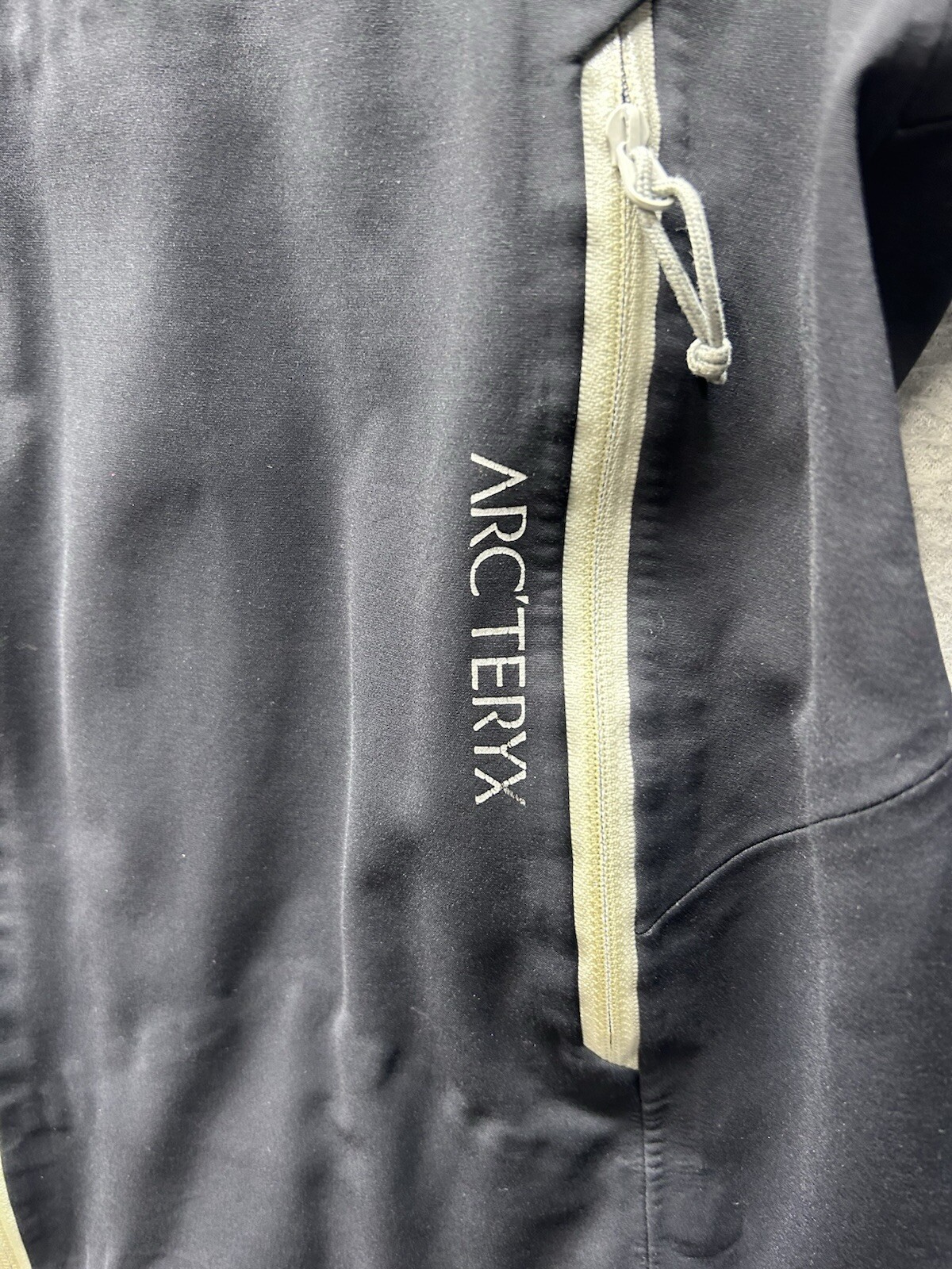 Arc'teryx Lightweight Softshell Jacket Windstoppe… - image 4