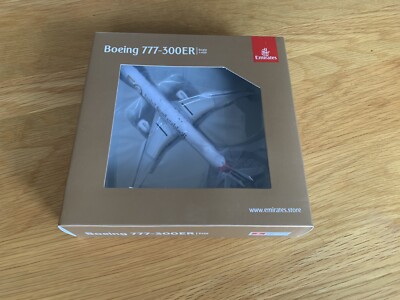 EMIRATES Boeing 777-300ER GeminiJets GJUAE2050 50th Anniversary A6-EGE 1/400 UAE