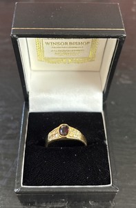 Authentic Stunning Vintage Gold Plated Ring With Red Jewel & 12. Cubic Zirconia Size S