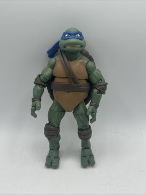 Teenage Mutant Ninja Turtles TMNT Classic Collection Leonardo 2016 Pre-Owned