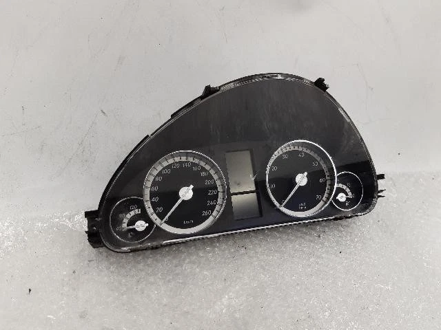 Mercedes-Benz C230 2007 grupos de instrumentos A2035404548 Foto 2 de 4