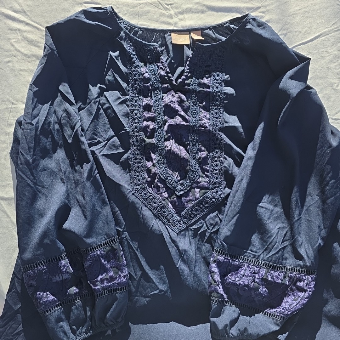 Chico's Navy Burnout Velvet Eyelet Lace Detail Peasant Top Size 3 Large