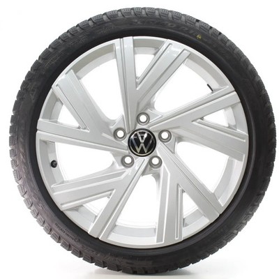 VW Golf 8 VIII CD1 Winterräder Bergamo Pirelli 225/40R18 92V DOT24 5H0601025AB