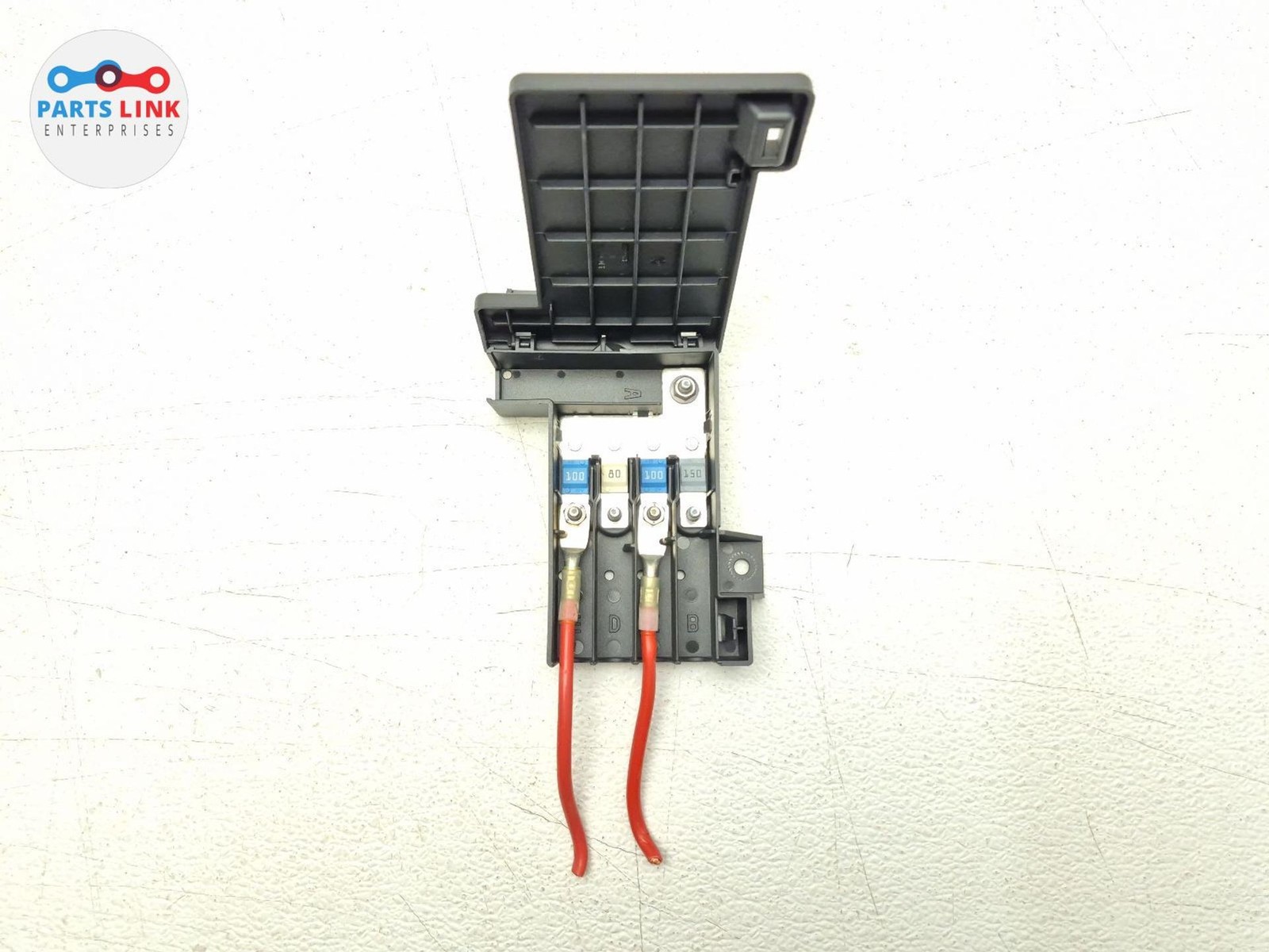 2016-20 BENTLEY BENTAYGA FRONT FLOOR FUSE BOX POWER RELAY FUSEBOX 6.0L W12 636