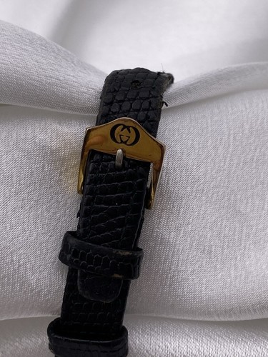 Orologio Donna Vintage Gucci 3001L Quadrante Nero Placcato Oro 18K Lunetta Numeri Romani - Foto 9 di 13