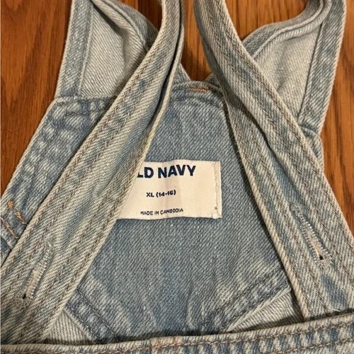 Old Navy Youth Girls Size XL Denim Blue Jean Shorts Overalls - Picture 2 of 3