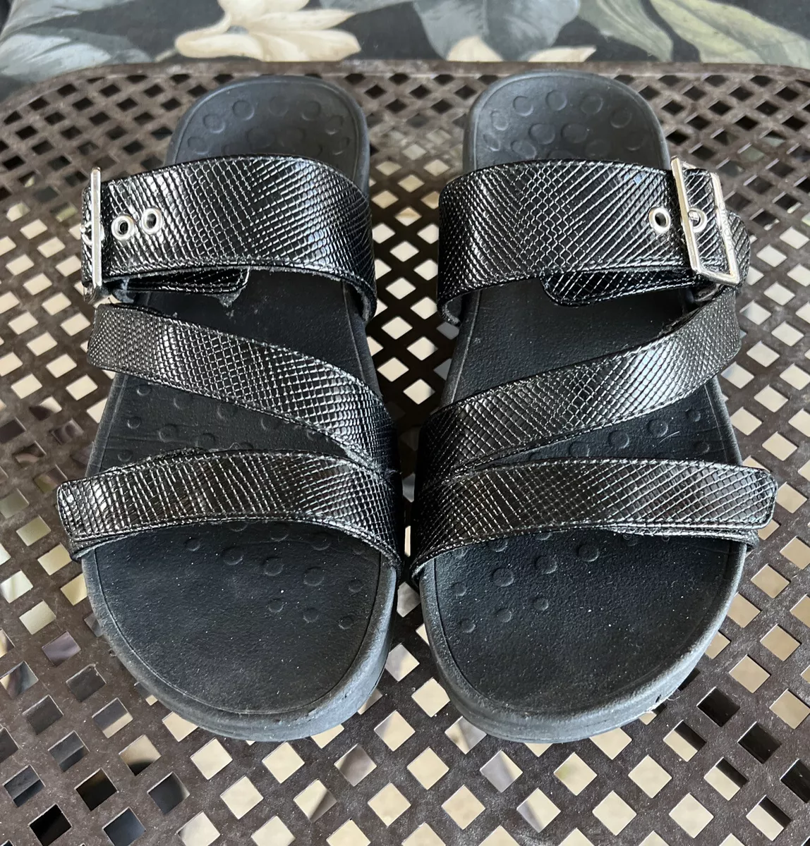 Vionic strappy cheap sandals