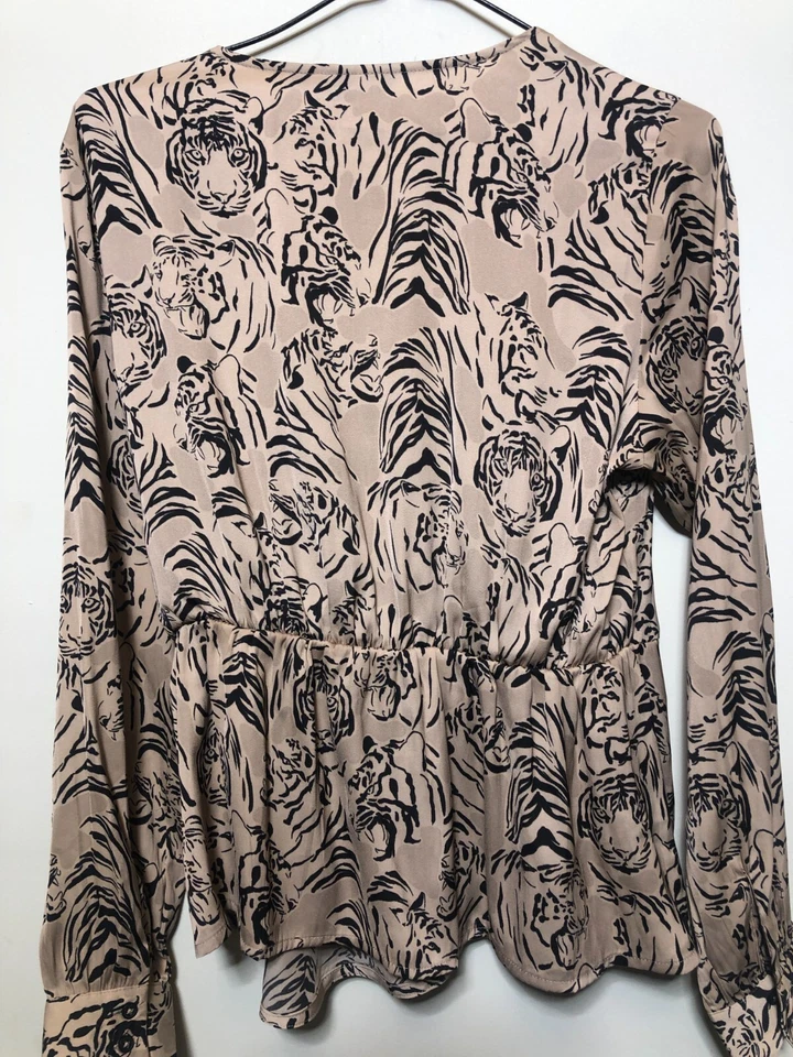 Top envolvente con estampado animal M Vera Moda Foto 2 de 4