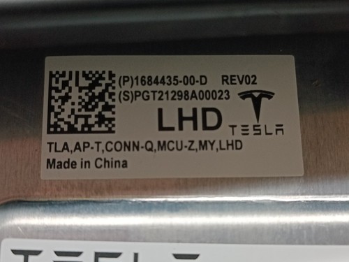 Original Tesla Model Y Performance Steuergerät Car Computer 1684435-00-D REV02 - Bild 7 von 16