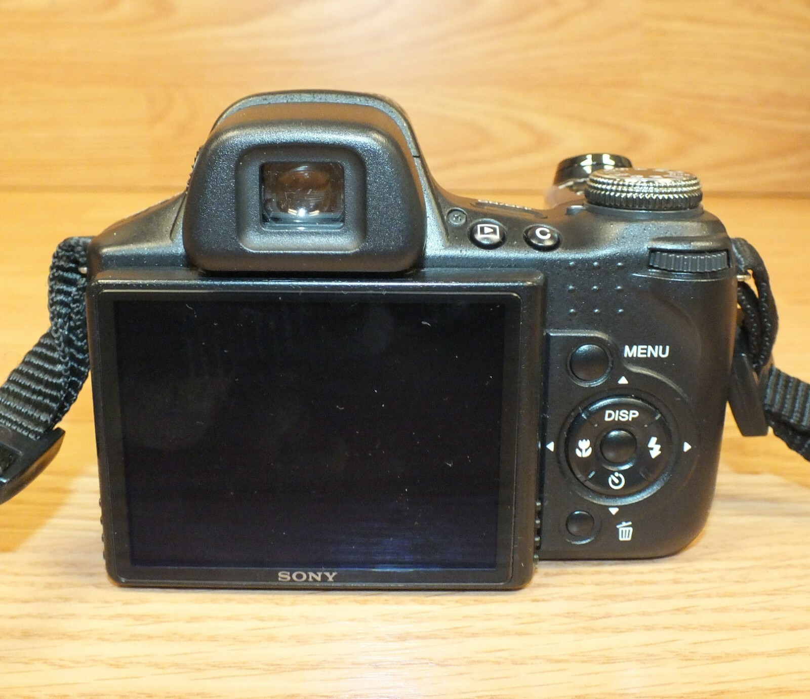 Picture 4 of 8