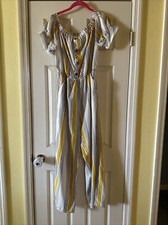 Short sleeve Jumpsuit with pockets can be worn off the shoulders