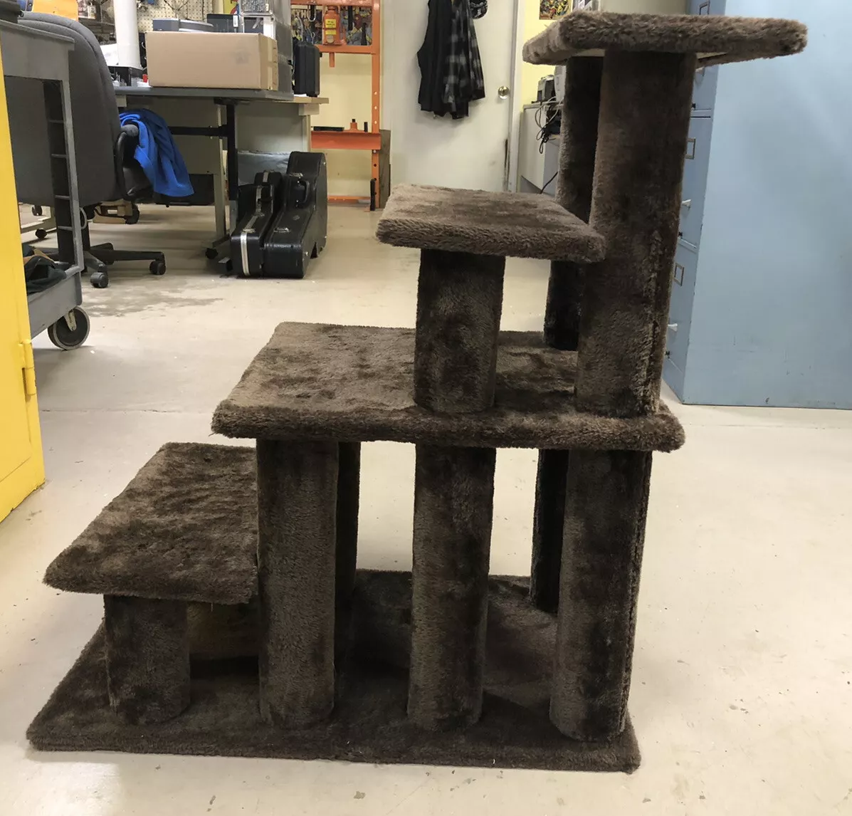 Carpeted top pet stairs