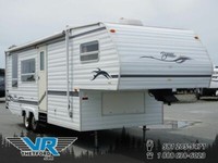 1999 Bonair Fifth Wheel 26 pieds 2650F Aubaine ! Légère 6179 lbs !