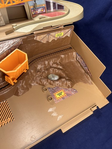 Vintage 1979 Mattel Hot Wheels Construction Site & Service Center Case PlaySets - Picture 5 of 7