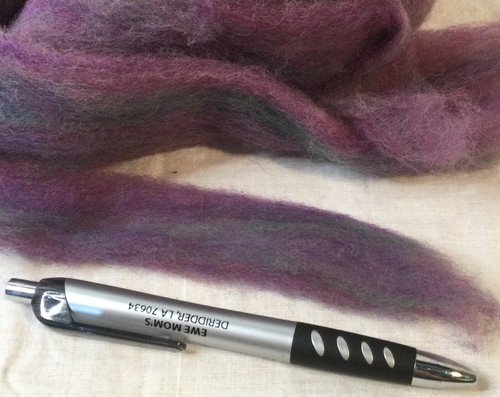 Rare breed brecknockhill purple wool roving spinning weaving felting fiber arts - Picture 3 of 3