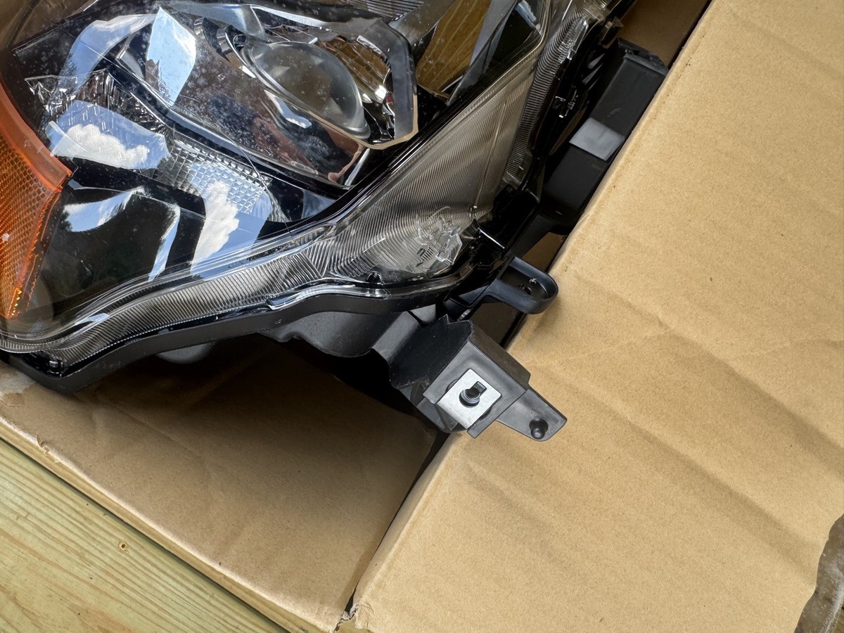 2020-2024 TOYOTA 4RUNNER Headlight LED ight OEM 81140-35610