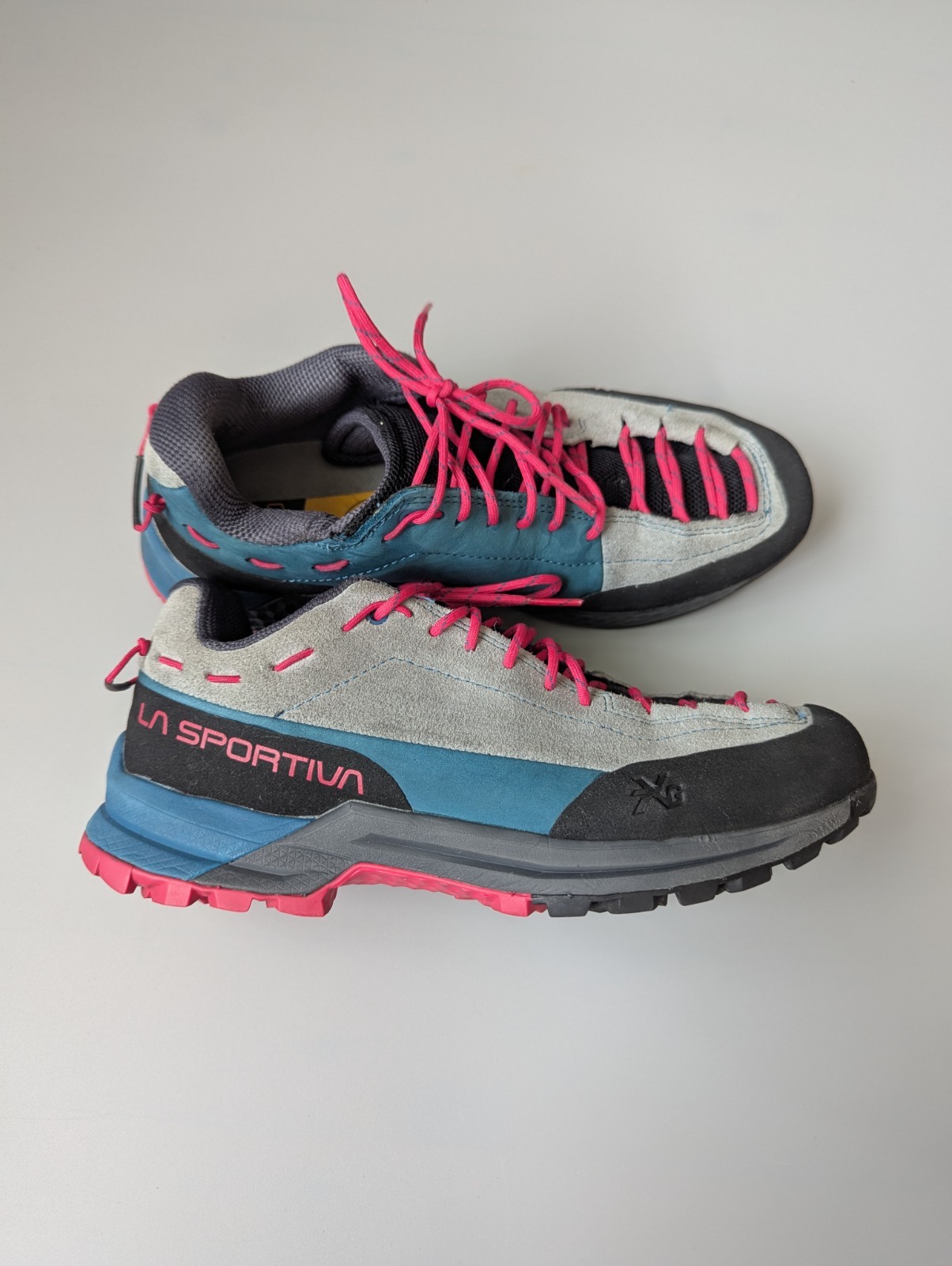 Talla 7 - Zapatos de aproximación de cuero para mujer La Sportiva TX Guide escalada en roca