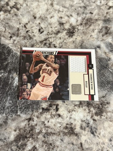 2010-11 Panini Donruss Derrick Rose Game Worn Patch /299 Chicago Bulls #7