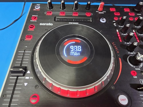 Numark NS6II - 4 Channel DJ Controller With Cable/Power/Transport Padded Bag - Picture 3 of 19