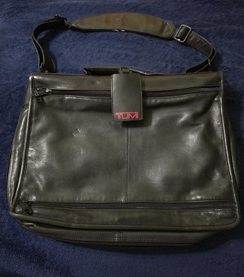 Tumi Alpha Black Leather Expandable Messenger Shoulder Laptop Bag 909D3