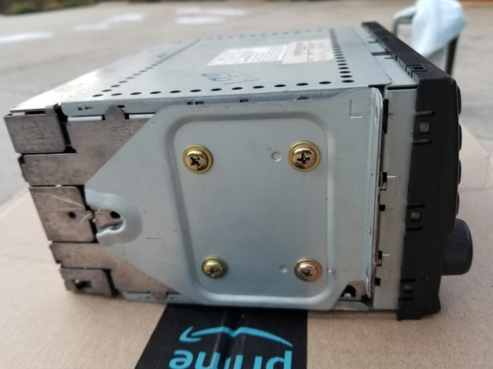 Radio casete ecualizador Mitsubishi 3000GT - Dodge Stealth VR4 1991-99 - Infinity Q402 Foto 4 de 4