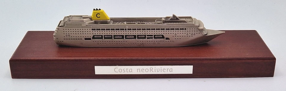 Kreuzfahrtschiff Modell Costa neoRIVIERA auf Sockel -Neuwertig - Bild 2 von 4