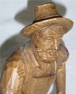 Alte handgeschnitzte HOLZFIGUR Holzhauer Holzhacker Beil Bauer Zimmermann 42 5