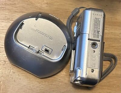 FUJIFILM FinePix A340 3点動作品　ほかの2点ジャンク品 Fujifilm FinePix A340 メガピクセルデジタルカメラ ジャンク