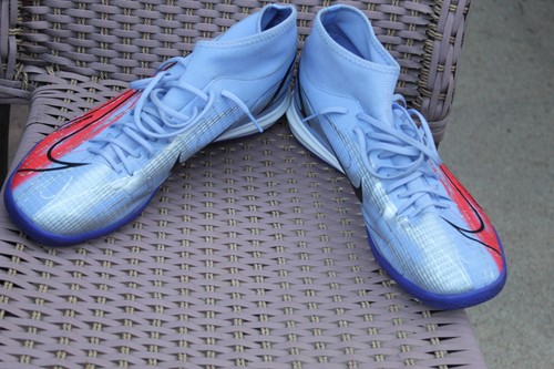 SCARPE DA CALCIO NIKE DB 2862-506 MERCULIAR KM INDOR VIOLA/ROSSO TAGLIA 11 IN PERFETTE CONDIZIONI - Foto 3 di 7