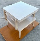 NO SHIPPING VINTAGE MCM BLONDE FORMICA END TABLE / SIDE TABLE REALLY SHARP — photo 4